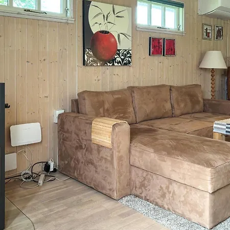 펜션 2 Bedroom Cozy In