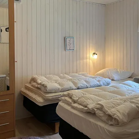 2 Bedroom Cozy In Casa vacanze