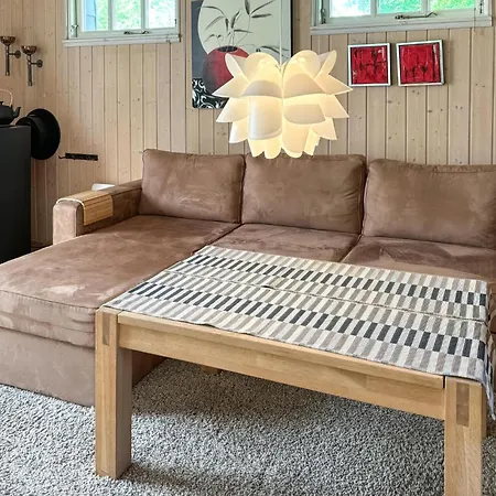 펜션 2 Bedroom Cozy In
