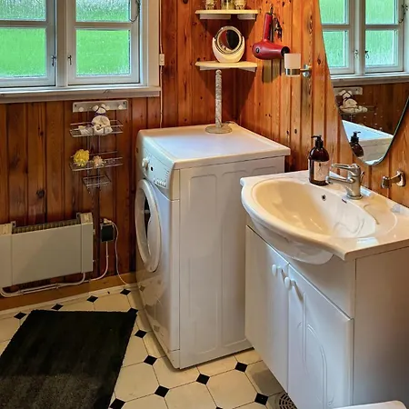 2 Bedroom Cozy In Casa vacanze Farsø