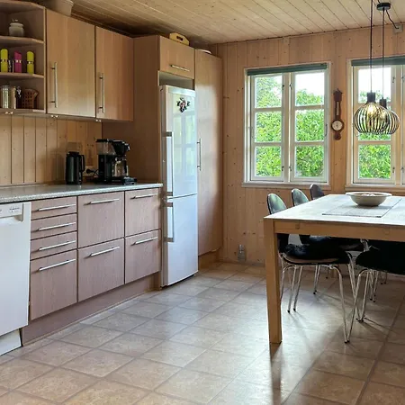 2 Bedroom Cozy In Farsø