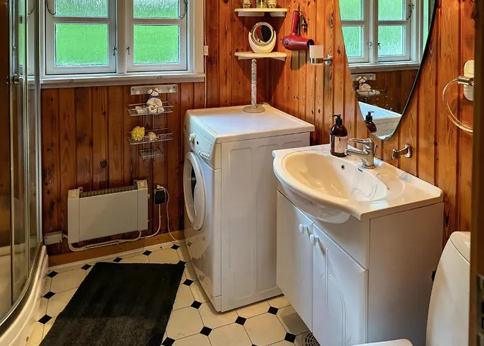 2 Bedroom Cozy In 펜션 Farsø