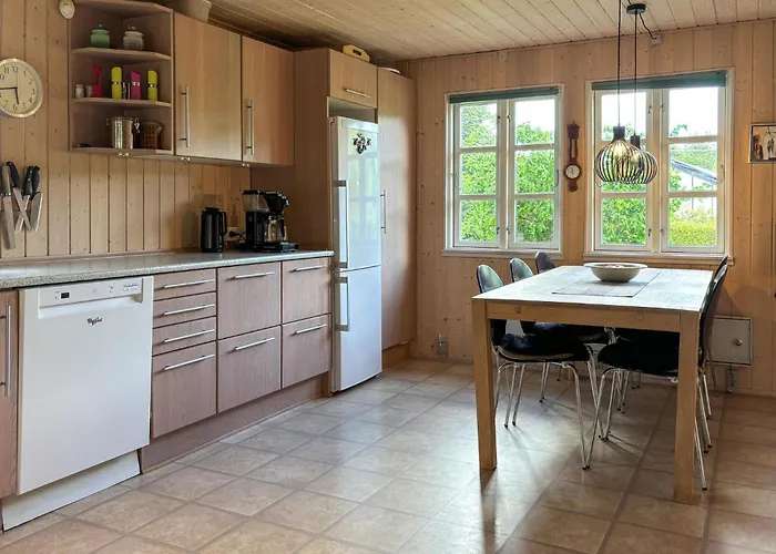 2 Bedroom Cozy In Farsø